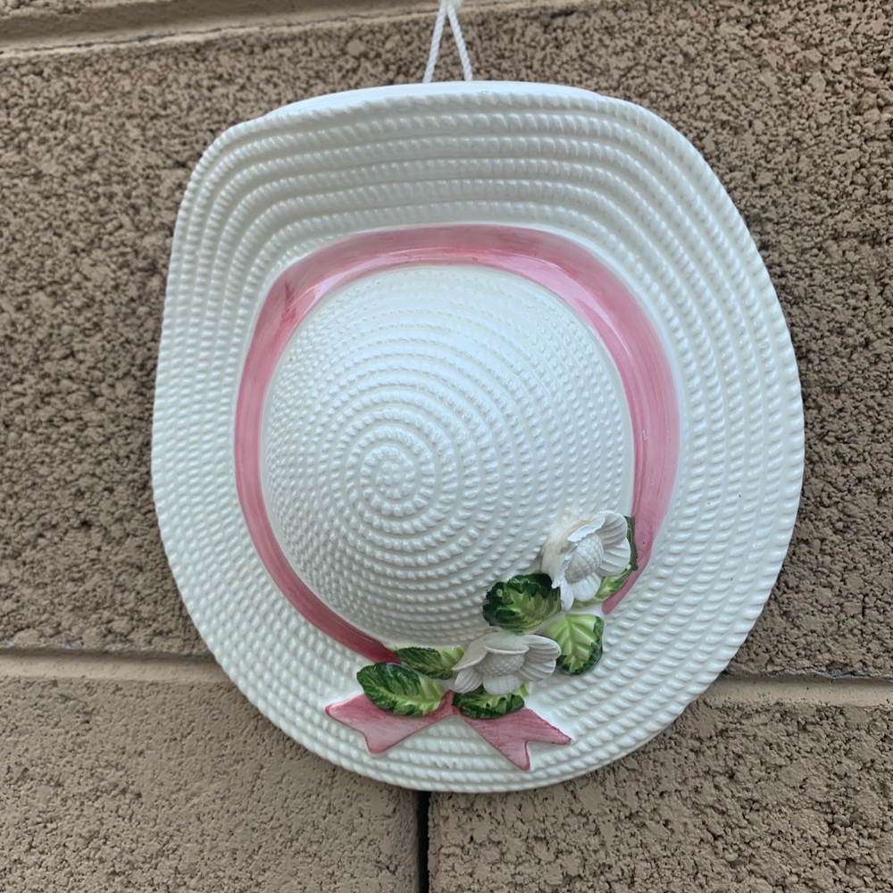 Wall Pocket! Vintage White Ceramic Straw Hat Bonnet Pink Ribbon Flowers Hanger